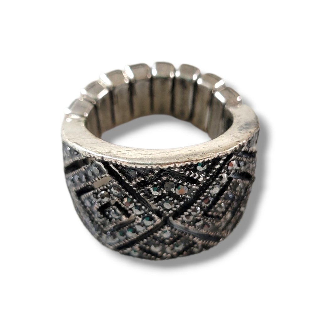 Cookie Lee | NWT Silver/Black Genuine Crystal Chunky Stretch Ring (SIZE 8)